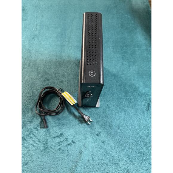 Comcast/Xfinity ARRIS TG862G/CT Residential Gateway & Router Wireless Modem - Picture 3 of 8